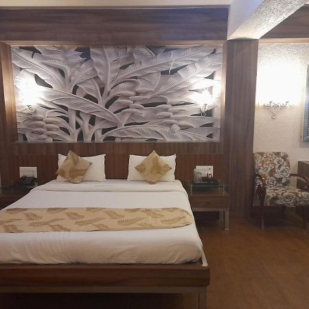 Hotel Mayur By Wb Inn Ulhasnagar Екстер'єр фото