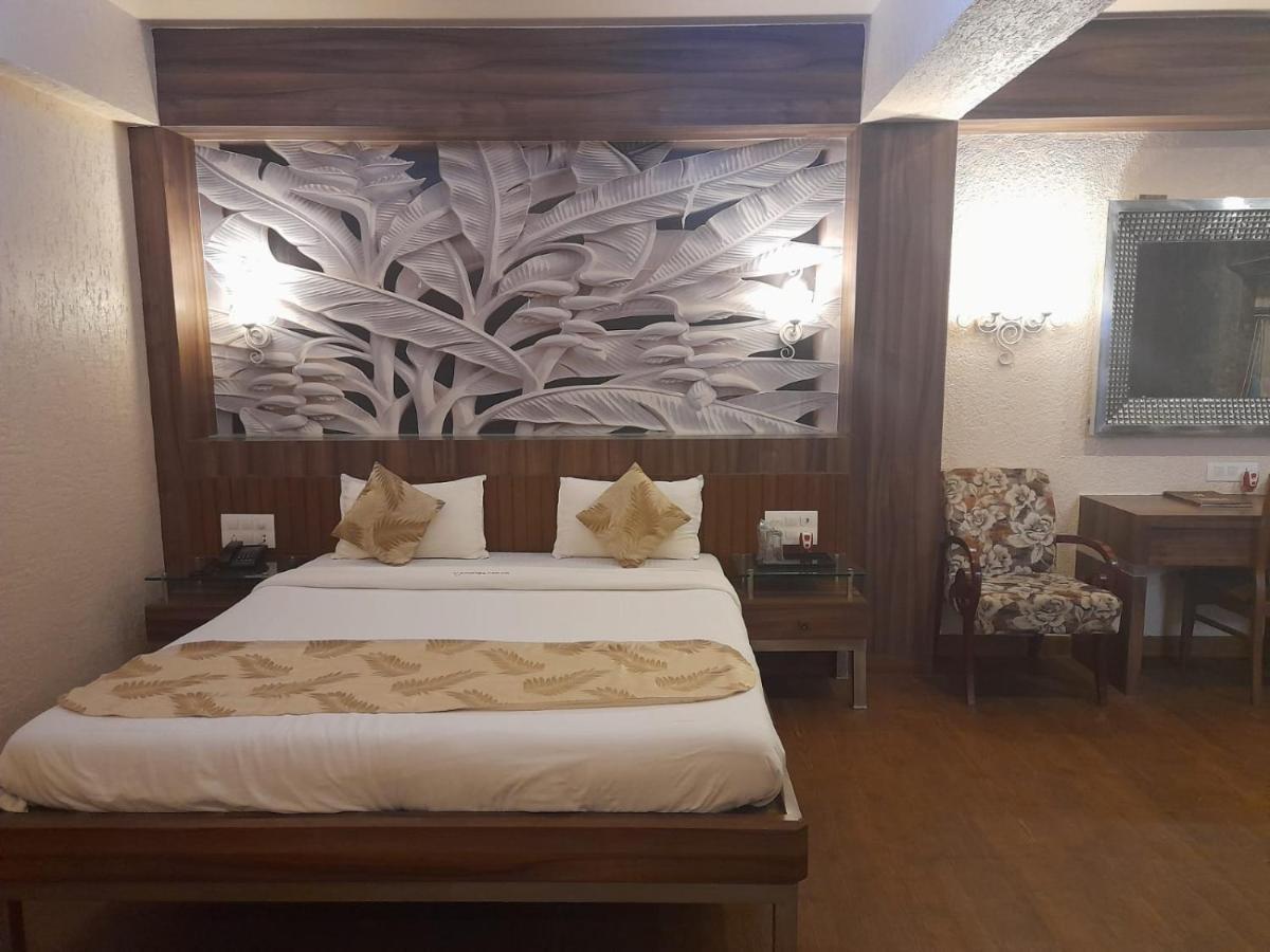 Hotel Mayur By Wb Inn Ulhasnagar Екстер'єр фото